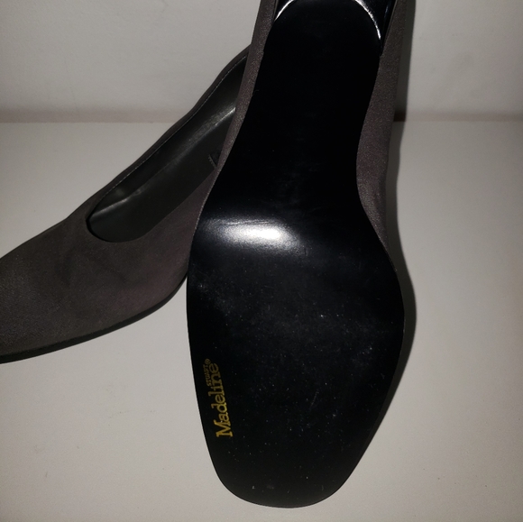 Madeline Stuart Pumps - Picture 7 of 7